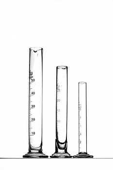 Цилиндр мерный 1-50-1, 50 мл, со стеклянным основанием, 1-го класса точности, с носиком